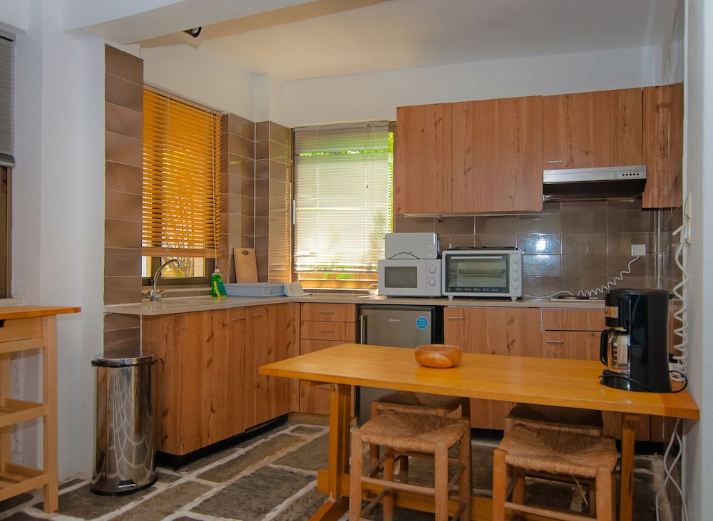 Apollonia Apartments 37/50
