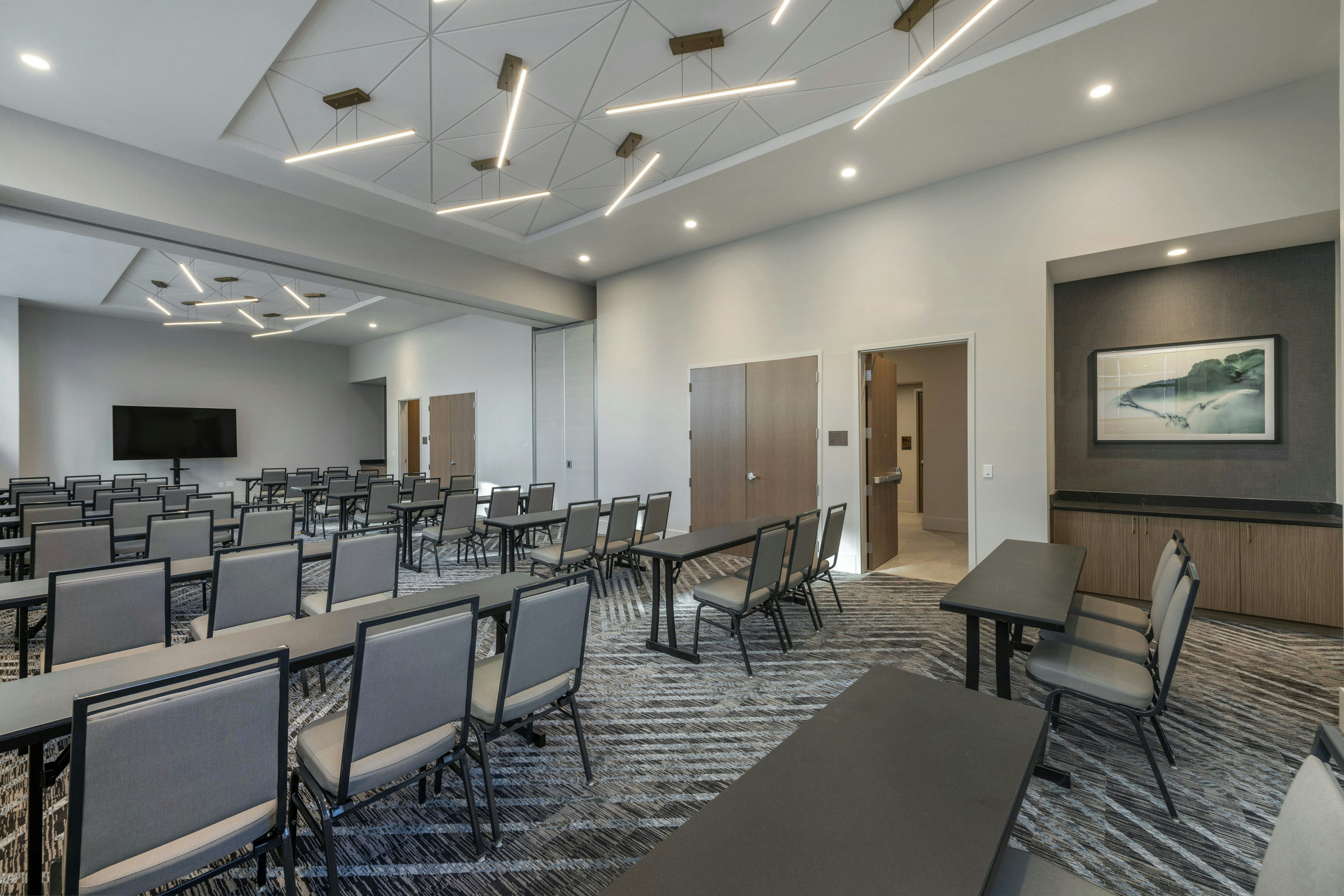 Embassy Suites by Hilton Asheville Downtown 31/39