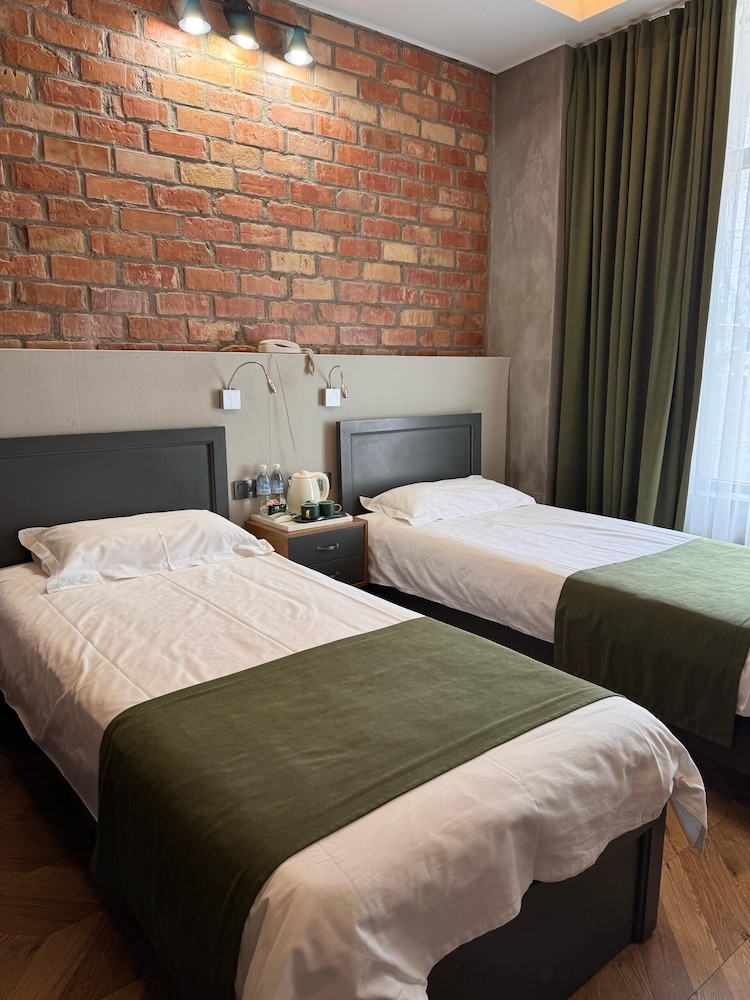 Bugu Hotel 14/46