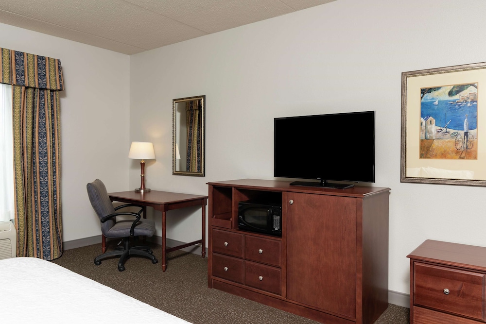 Hampton Inn Suites Indianapolis Airport 38/39