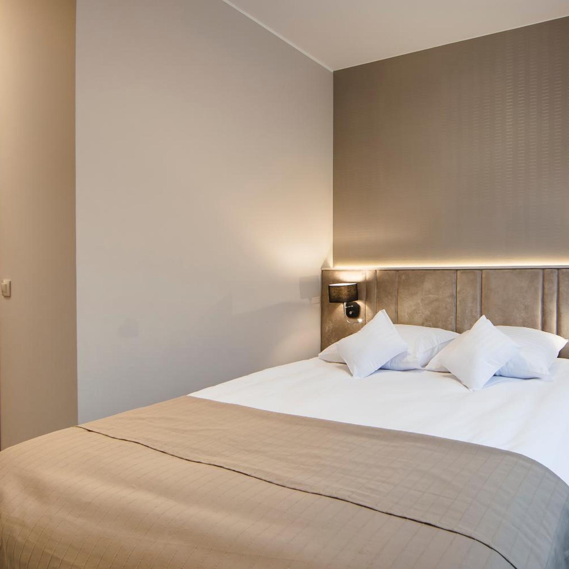 Room, King Bed
