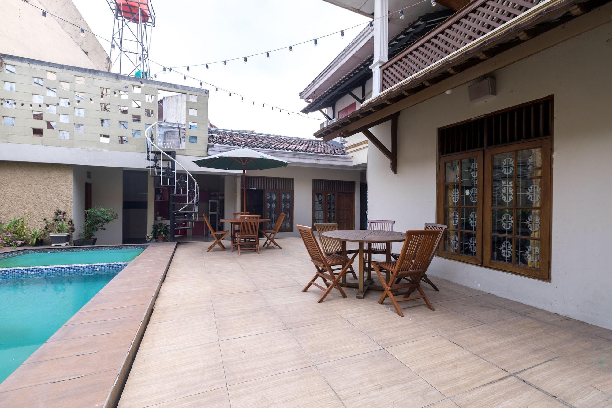 OYO 1421 Kasmaran Guest House Syariah 26/32