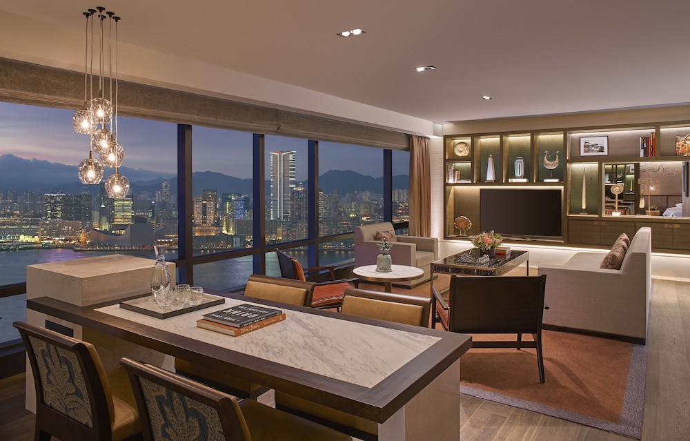 GRAND HYATT HONG KONG 57/69