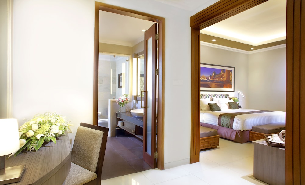 The Banyumas Suite Villa Legian 39/39
