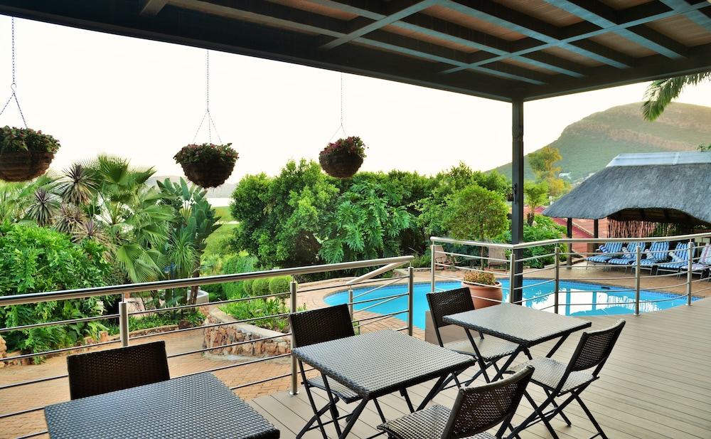 Stirling Manor Boutique Guest House 35/50