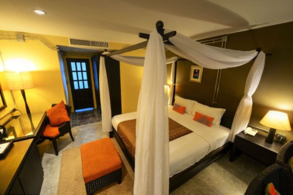 Baan Phuanda Phuket 38/79