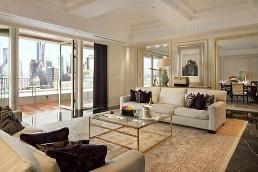 The Peninsula Shanghai 30/48