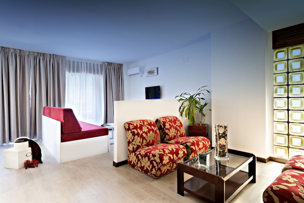 Roisa Hostal Boutique 56/77