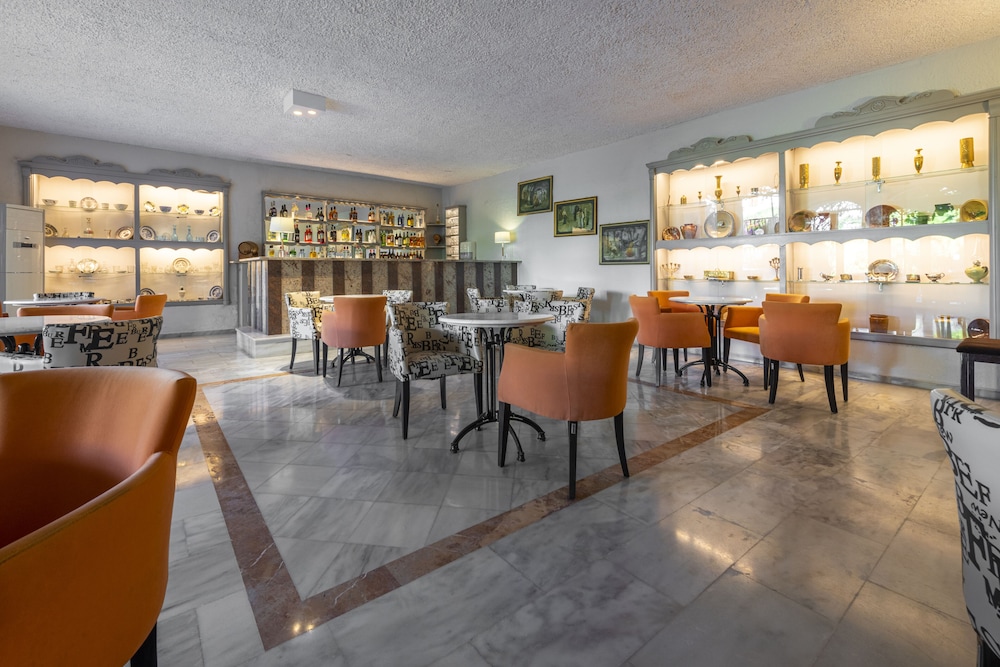 Skala Hotel 40/60