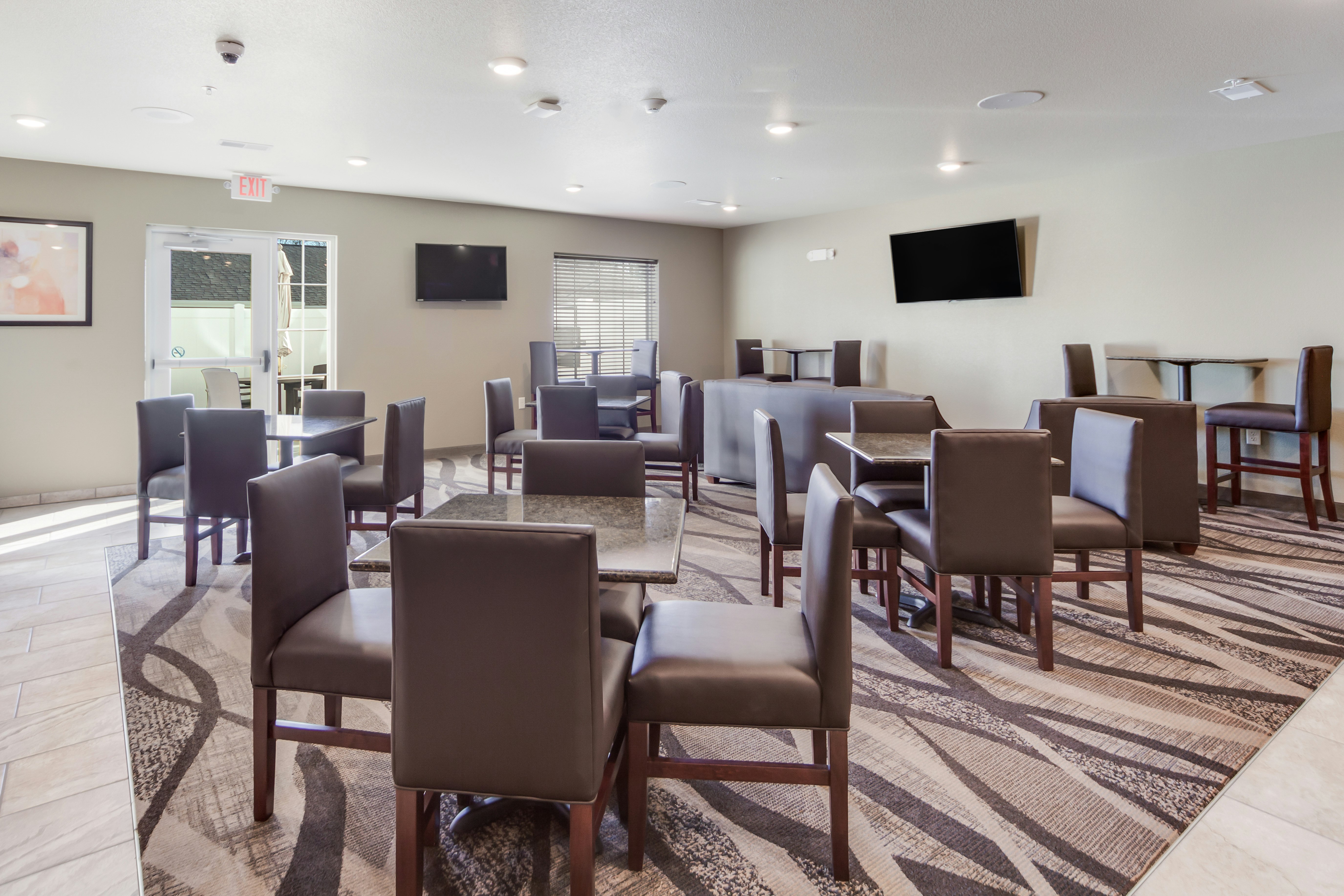 Cobblestone Inn & Suites - Holdrege 35/45