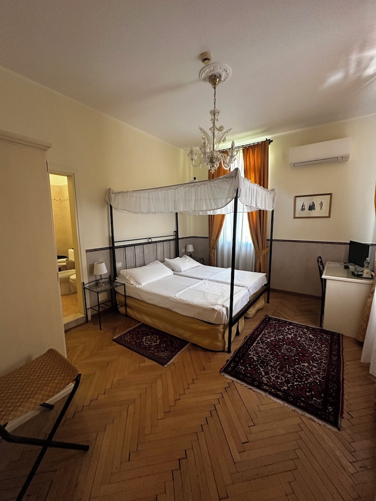 VILLA CASANOVA 15/52