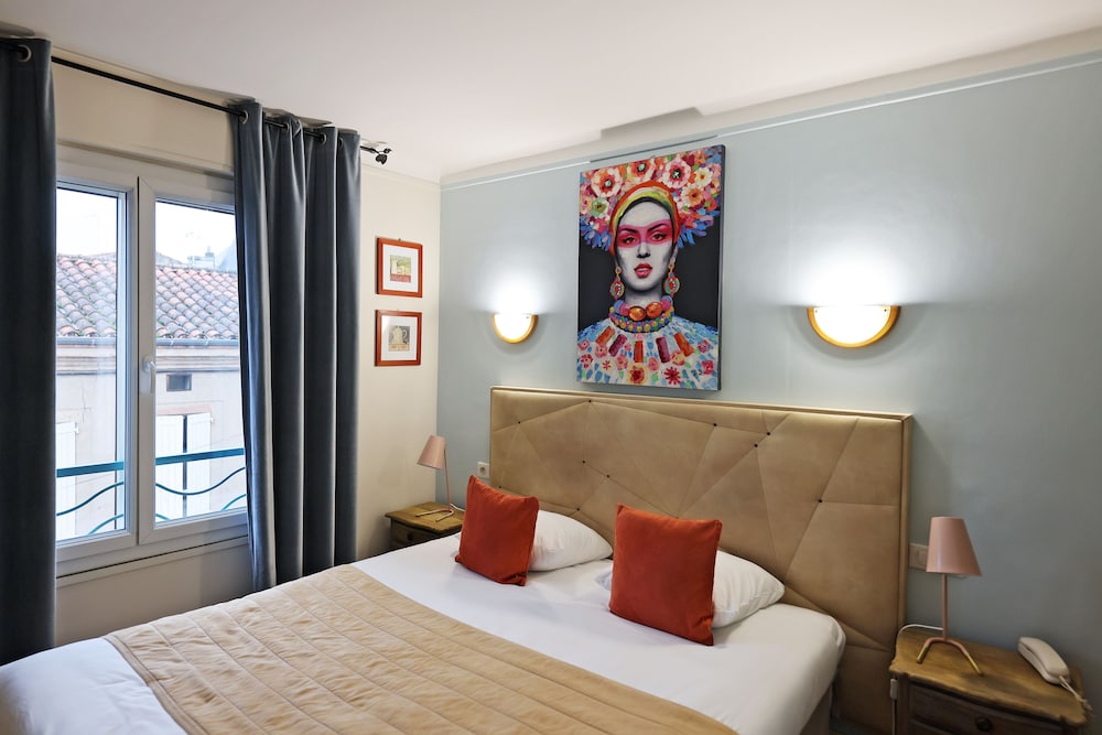HOTEL LES PASTELIERS 12/65
