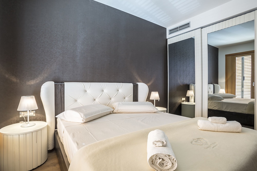 Seaview Luxury Retreat 6/42