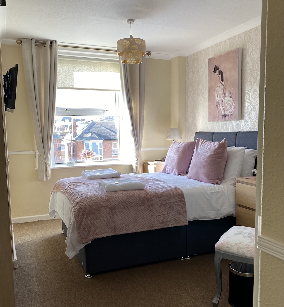 Room, Double Bed
