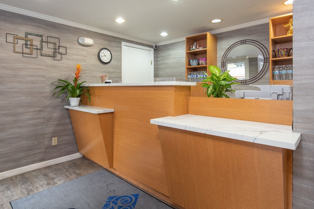Soma Park Inn – Civic Center 5/50