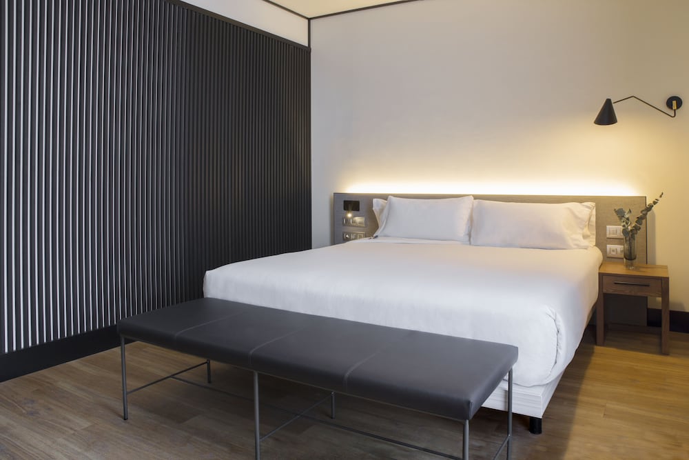 STANDARD, DOUBLE BED