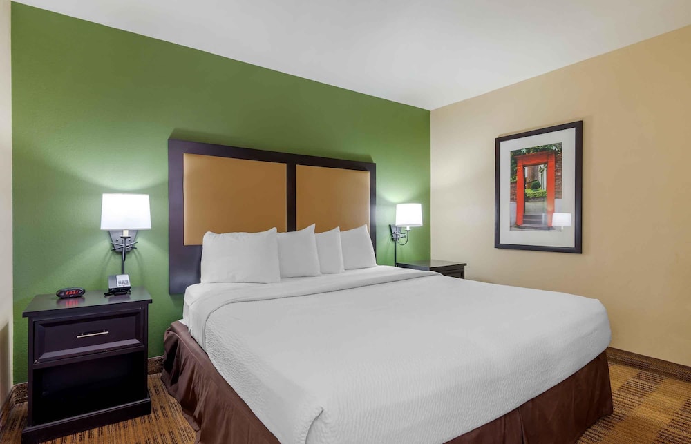 Extended Stay America Select Suites Atlanta Buckhead 13/39