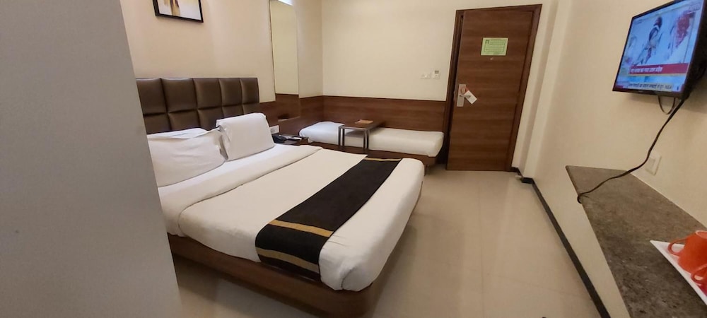 Kyriad Hotel Indore by OTHPL 27/61