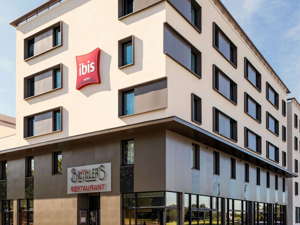 Ibis Saint-Quentin-En-Yvelines Velodrome 73/75
