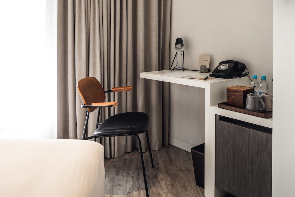 Page 148 Hotel 53/65