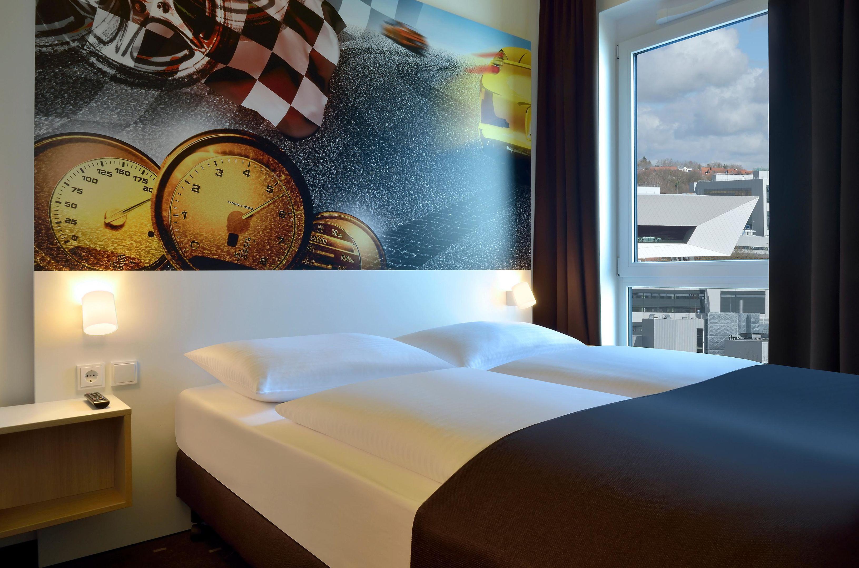 Room, Single, Double Bed