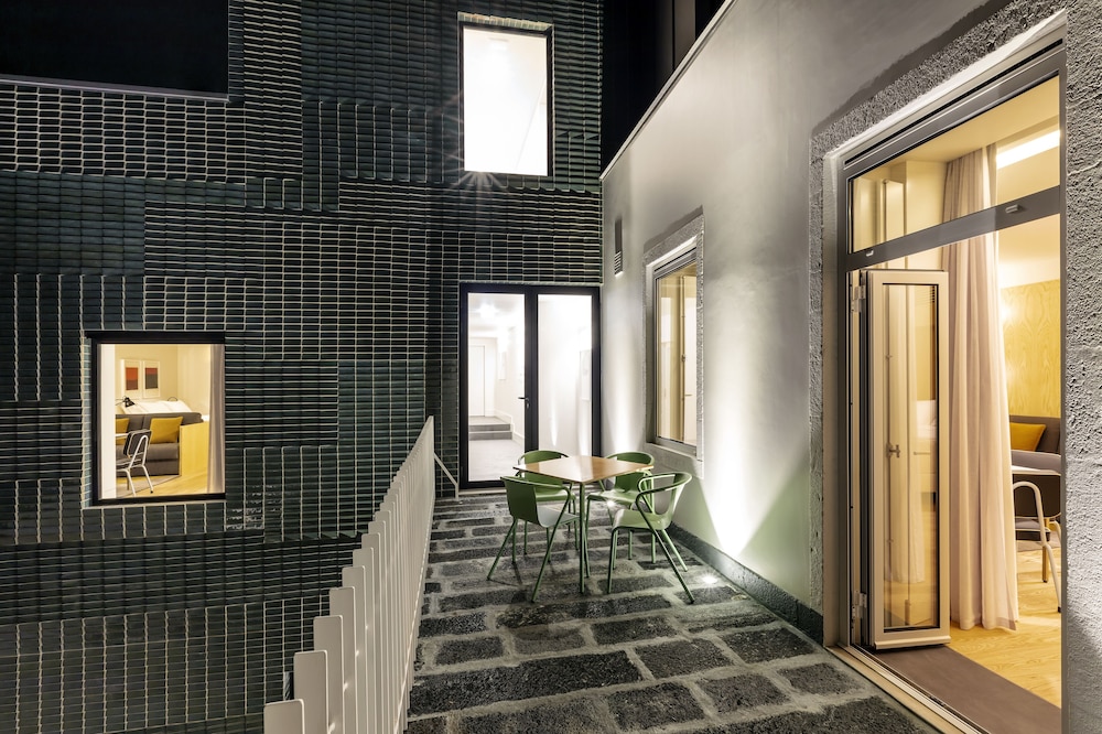 Casa da Galeria - Azores Art of Hosting 41/42