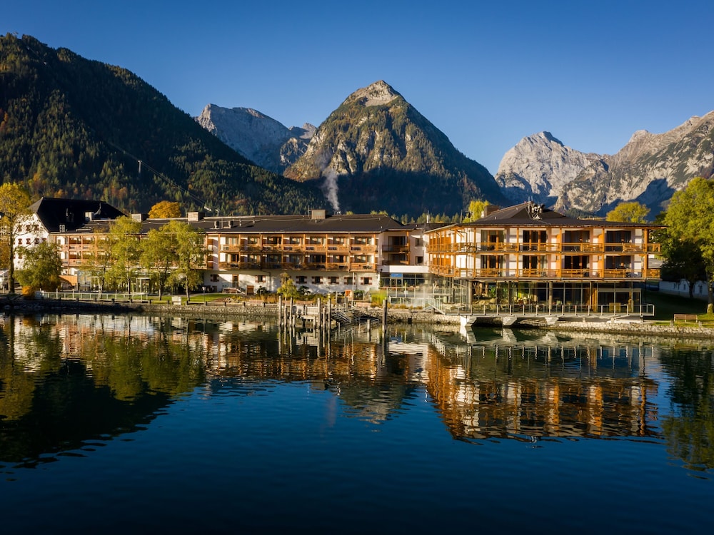 Travel Charme Furstenhaus am Achensee 63/65