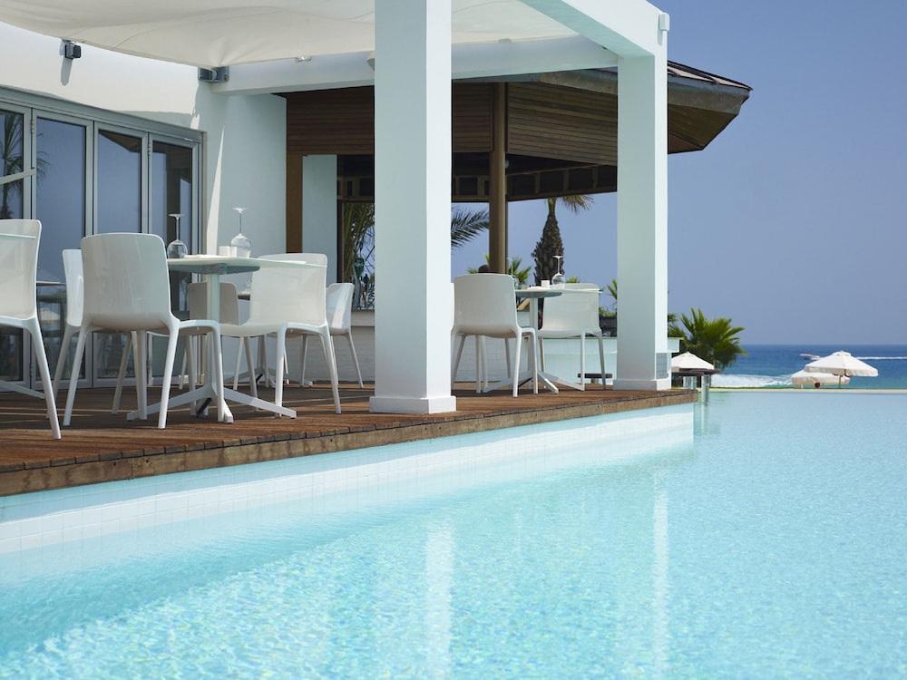 Sunrise Pearl Hotel & Spa 24/50