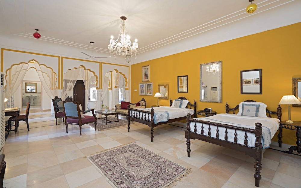 Alsisar Mahal 12/50