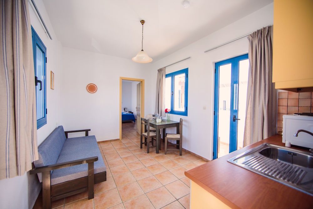 Iliana Hotel 16/26