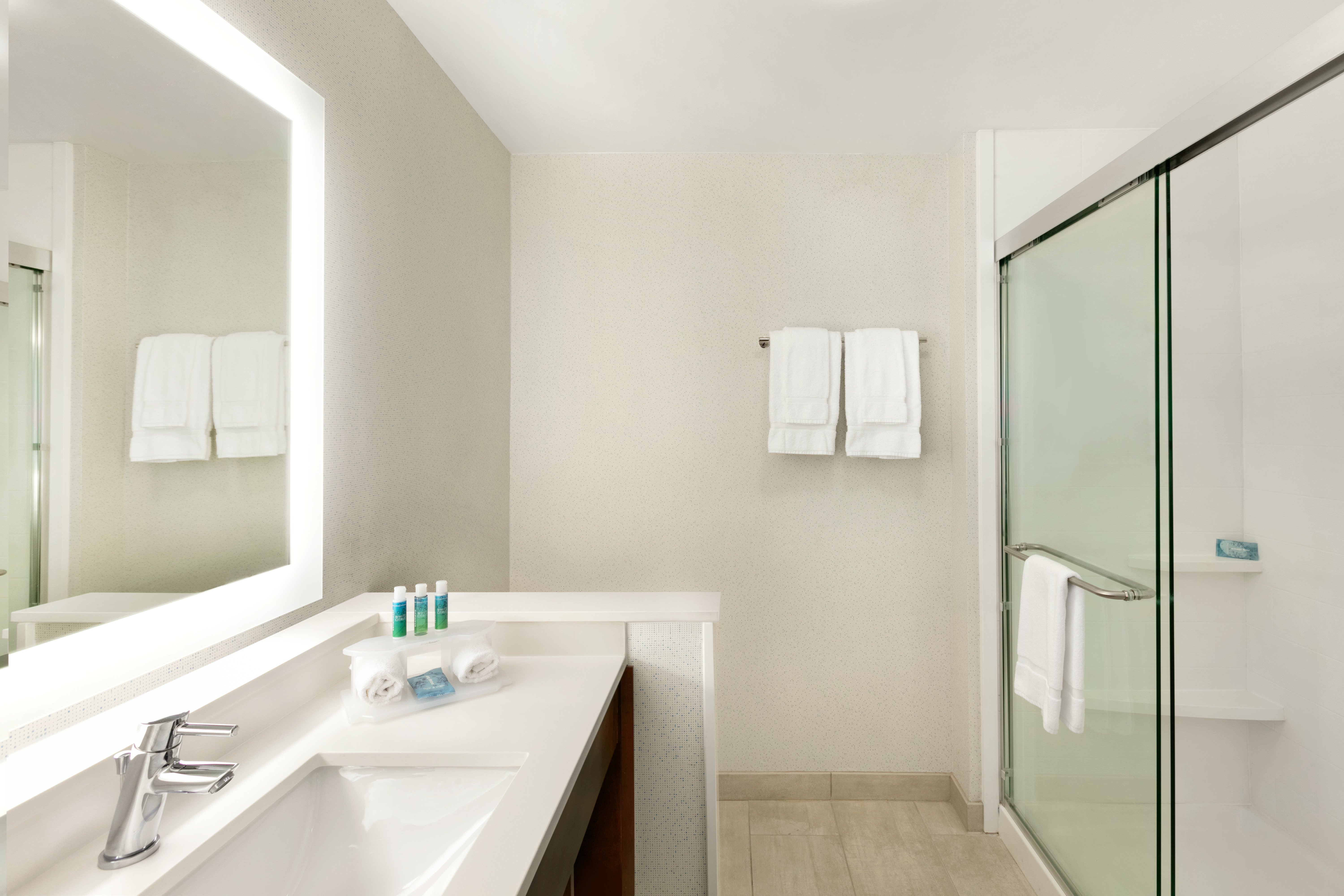 Holiday Inn Express & Suites Salisbury 37/38
