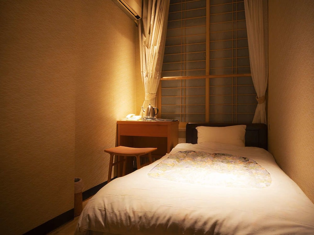 Room, Single
