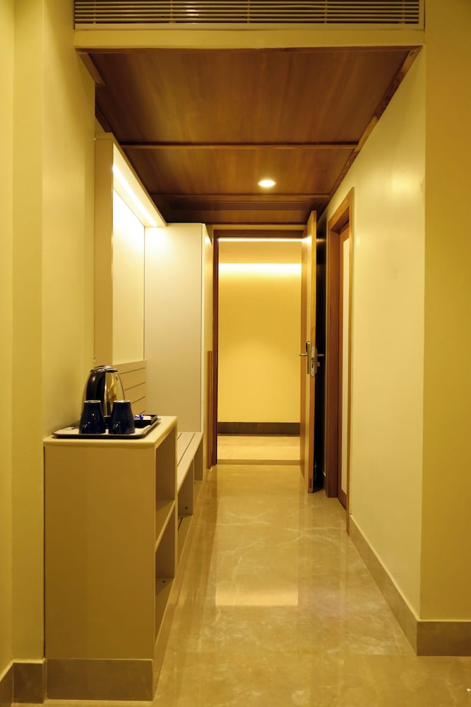 Hotel Surguru 12/60