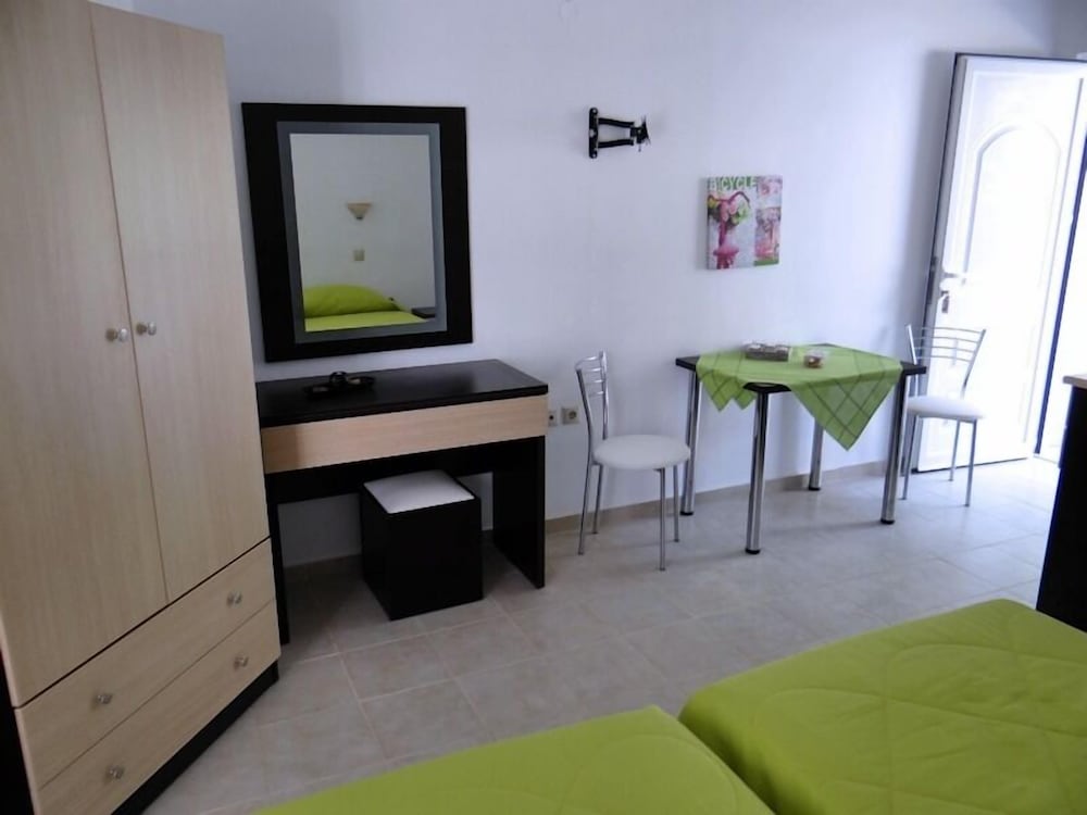 Anelia Boutique Studios And Apartments 27/50