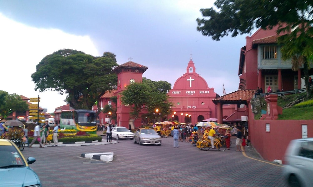 Hotel Zamburger Street Food Melaka 23/35