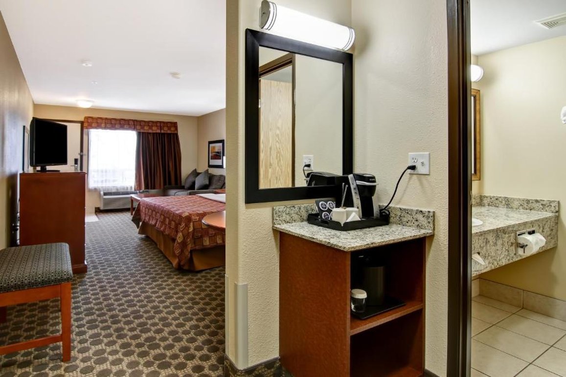 Canalta Rocky Mountain House 35/38