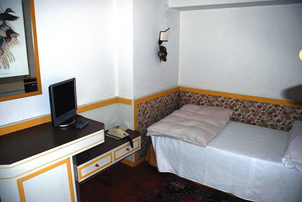 STANDARD, SINGLE, SINGLE BED