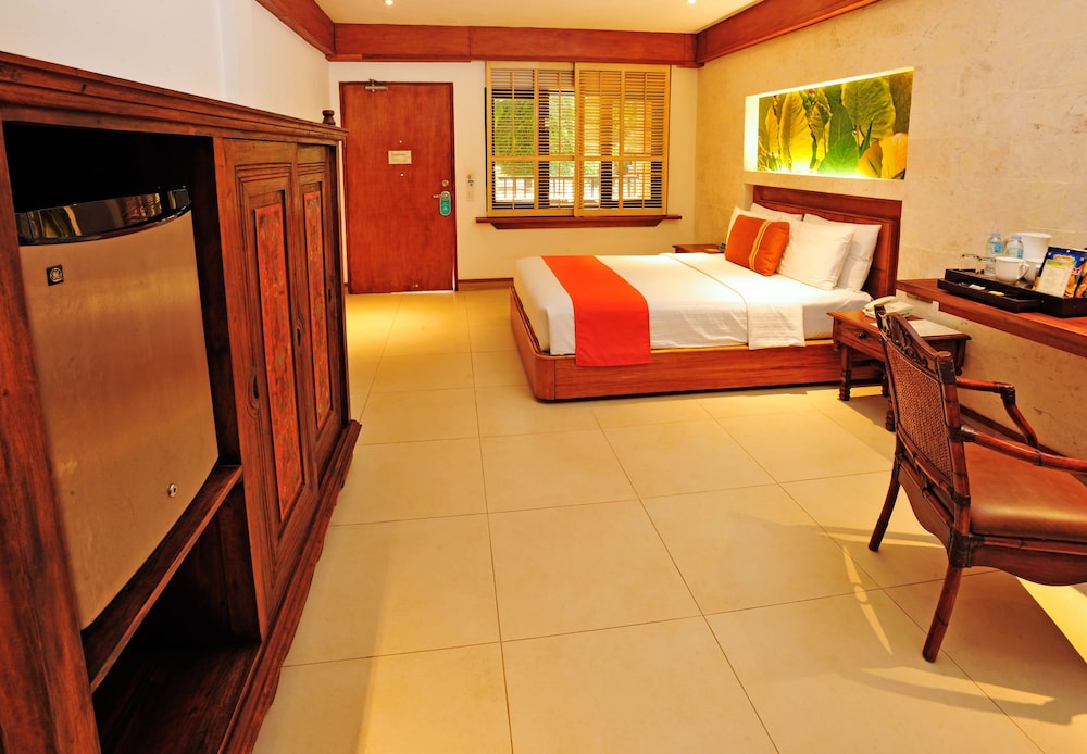 Costabella Tropical Beach Hotel 17/78