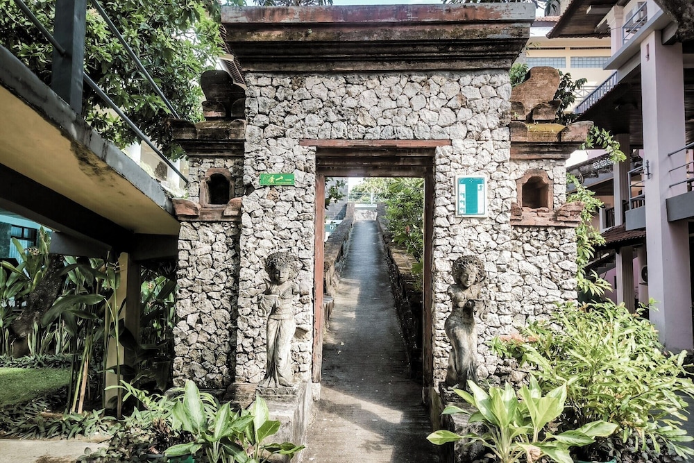 Melasti Beach Bungalows And Spa 3/49