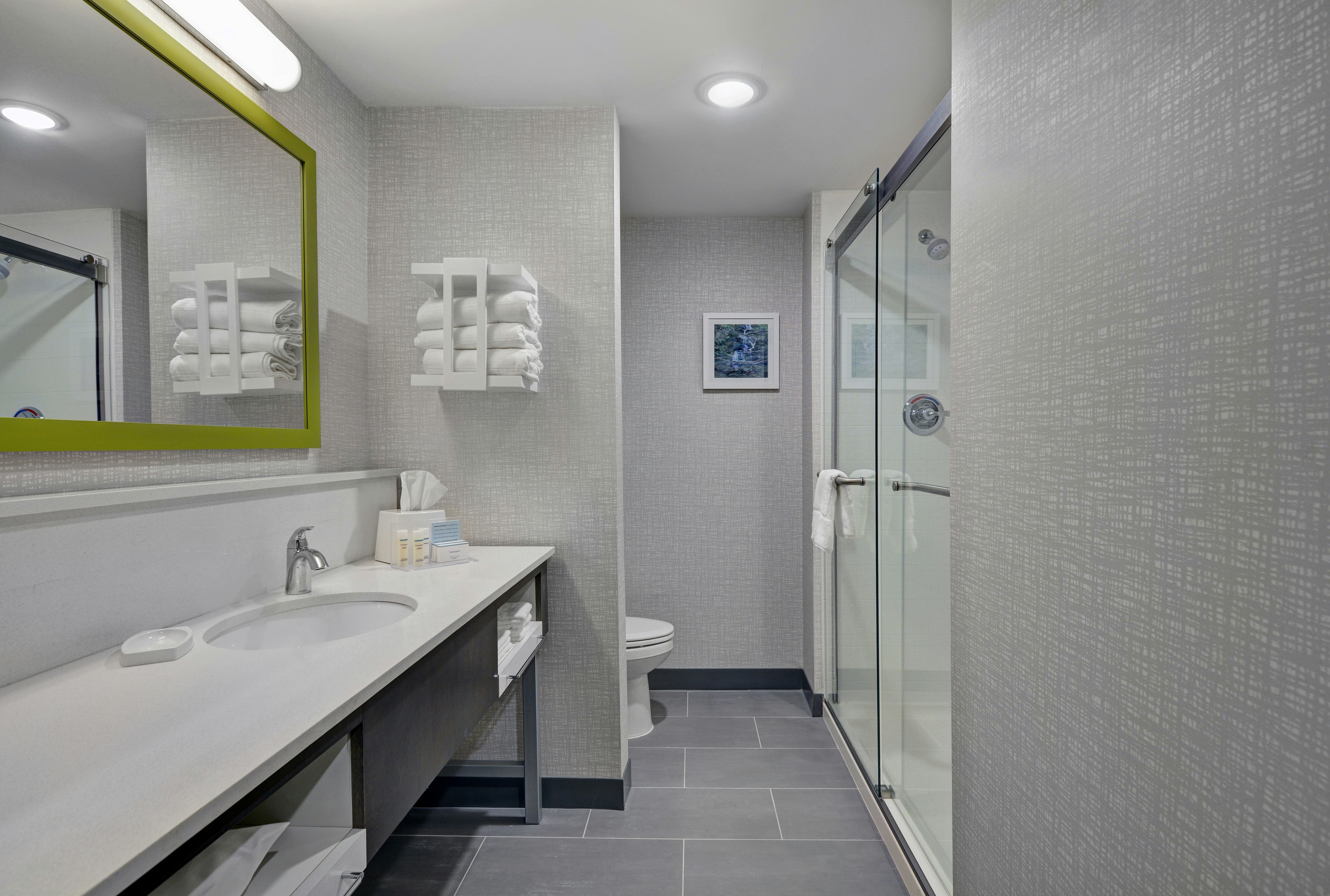 استوديو بسريرين كوين، Hampton Inn Suites Macclenny I 10 5/6