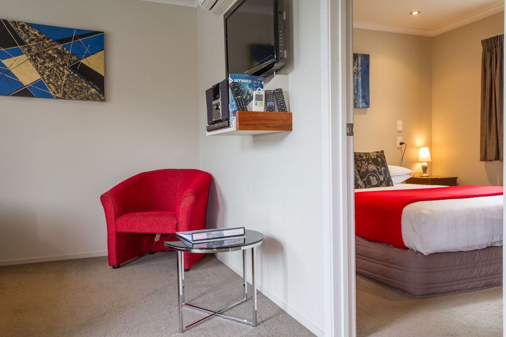 Albert Court Motor Lodge 21/57