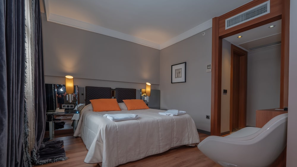 غرفة جونيور بسرير كوين بغرفة نوم واحدة، Suhan Cappadocia Hotel Spa 6/10