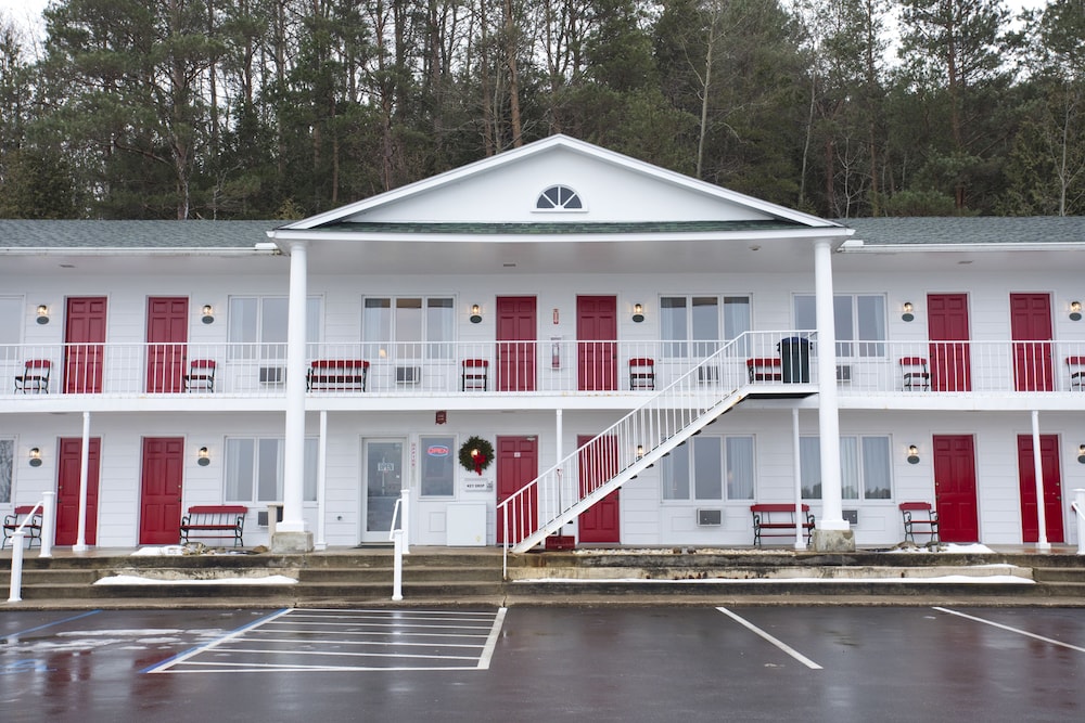 Bay Inn of Petoskey 1/68