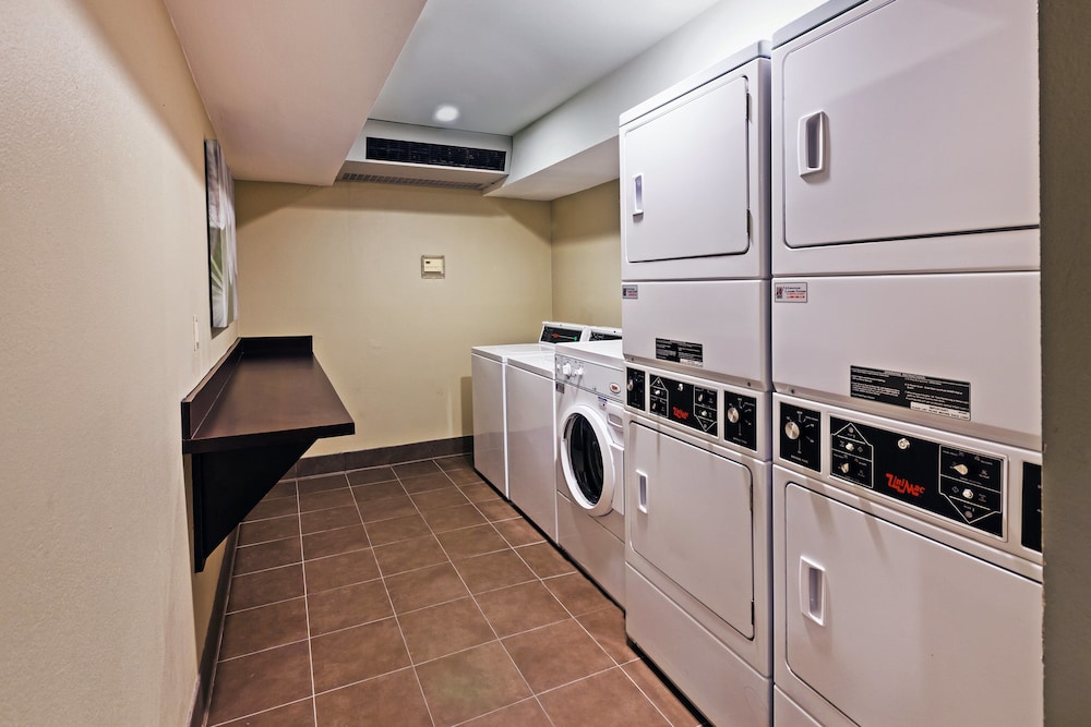 Staybridge Suites Tulsa-Woodland Hills 28/56