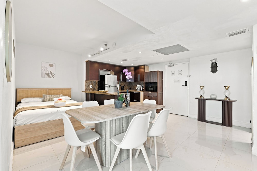 Girasole Apartments 43/50