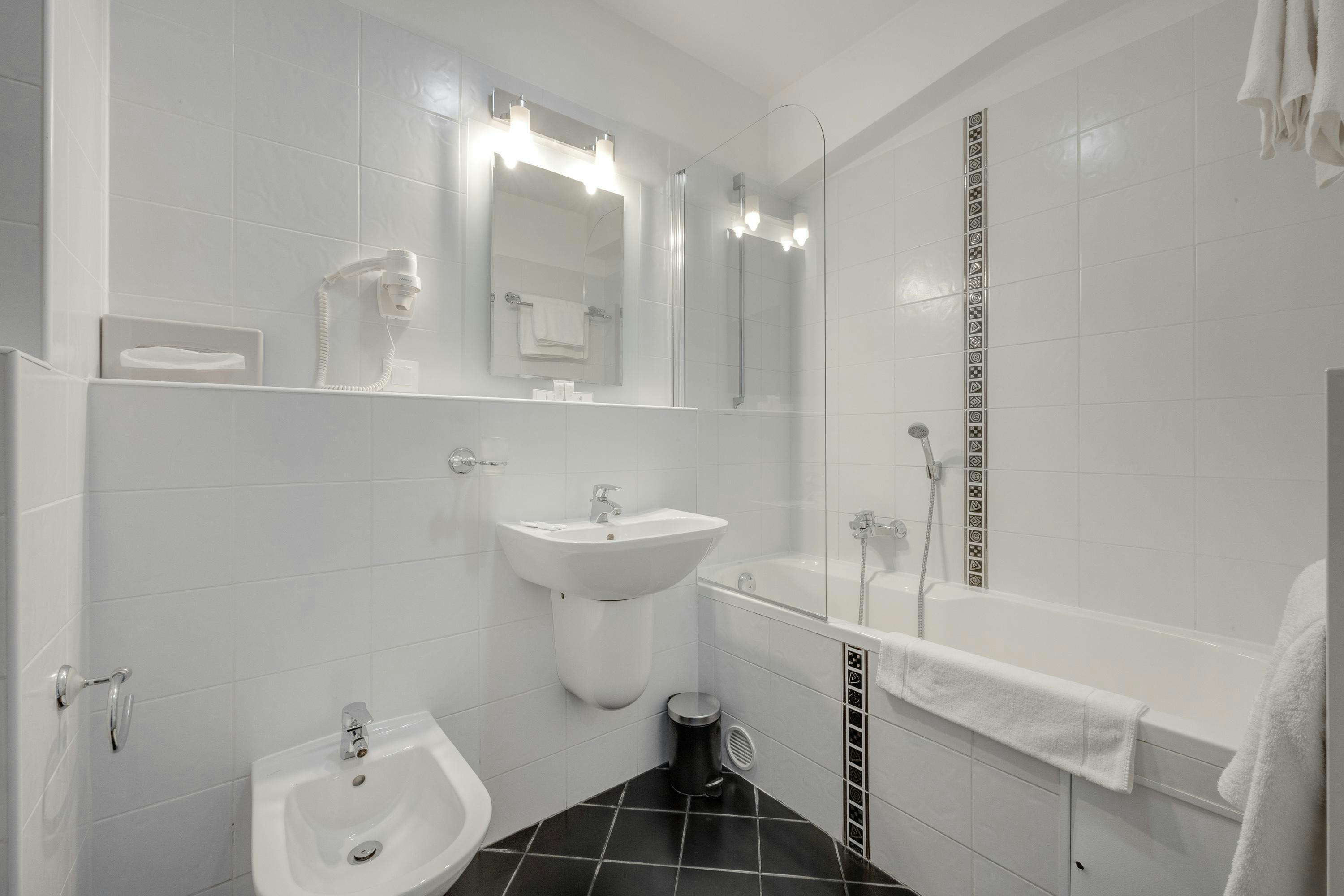 Antares Hotel 52/54