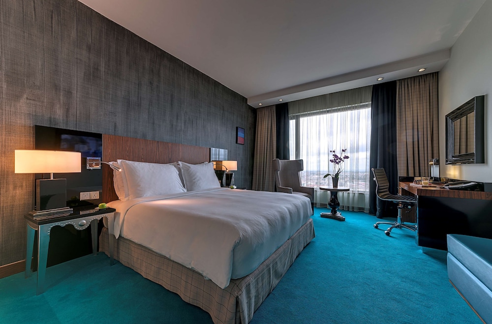 RADISSON BLU HOTEL NAIROBI UPPER HILL 26/77