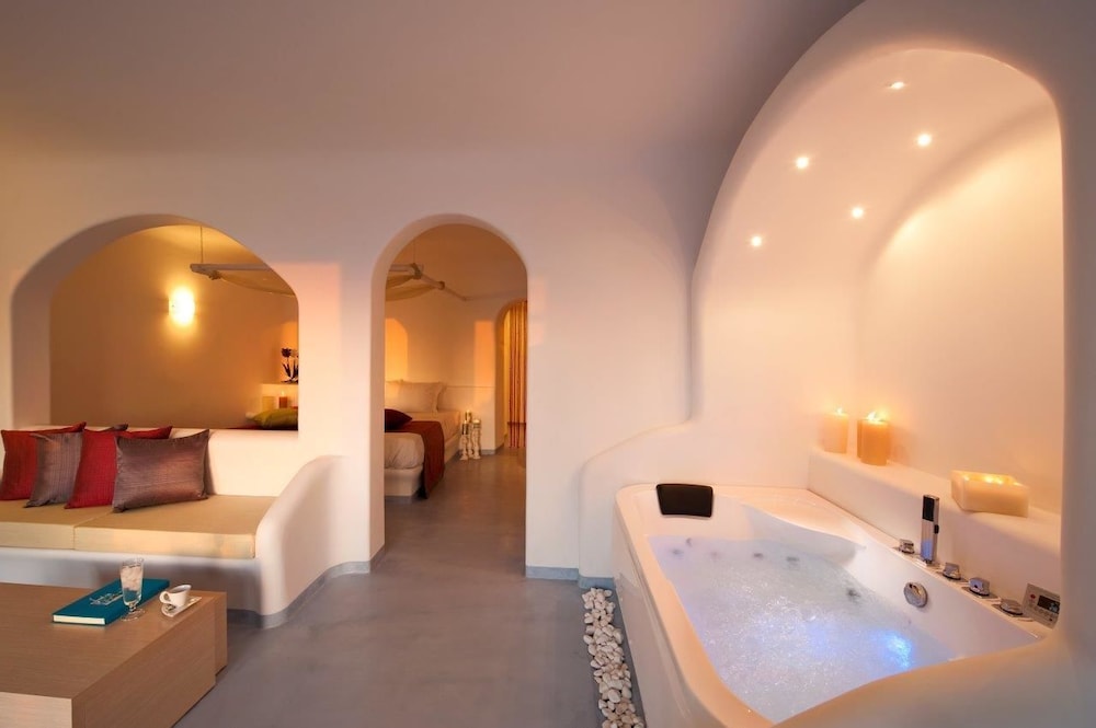 Absolute Bliss Imerovigli Suites 30/63