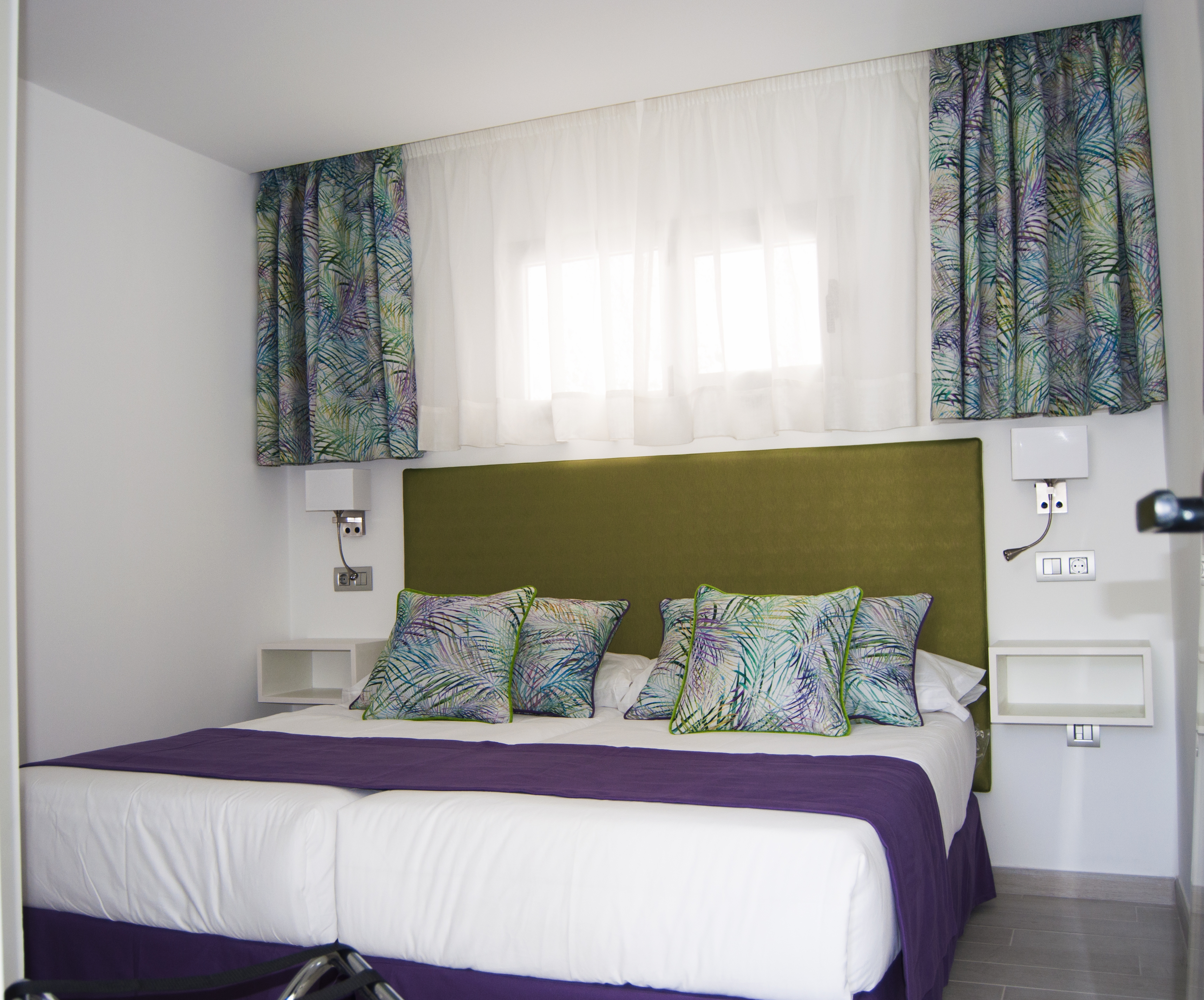 1 Bedroom, Premium, Balcony