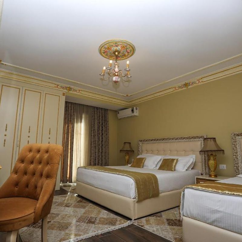 Empire Hotel 19/50